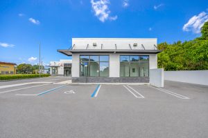 Retail Opportunity on Biscayne Boulevard | 2,738 SF Endcap