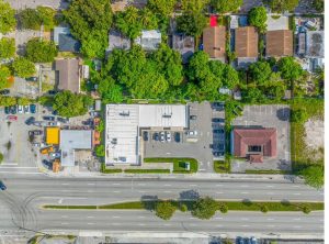 Retail Opportunity on Biscayne Boulevard | 2,738 SF Endcap